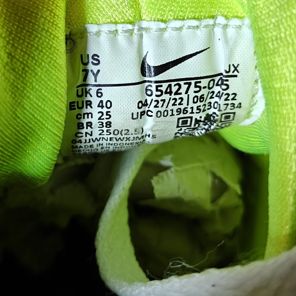Nike Air Huarache Green White Gray Sneakers Men's Shoes Big Girl Youth Size 7Y